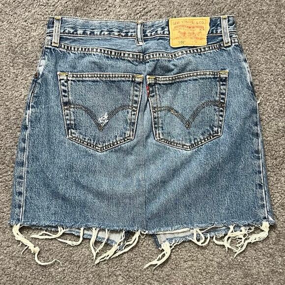 Levi's Distressed Cutoff Denim Skirt Reworked High Rise Blue - 4/6 - Picture 4 of 11
